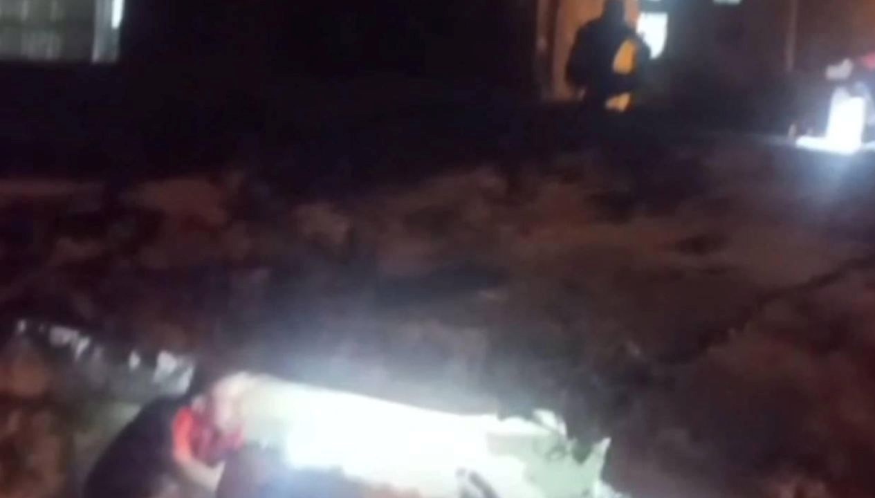 batmanda 2 katli bina coktu ZurYKLxu