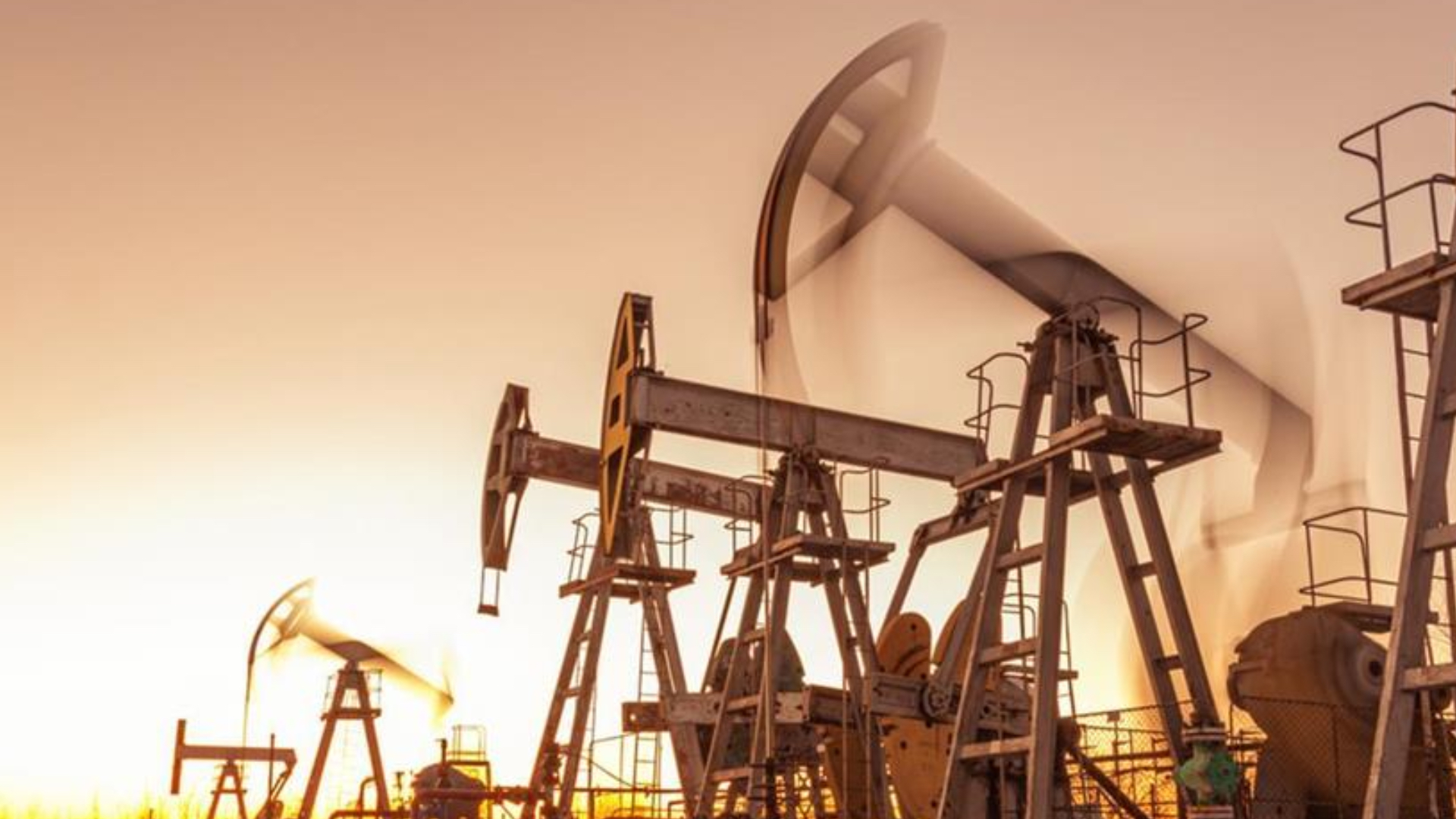 brent petrolun varili 6820 dolardan islem goruyor msC17zKy