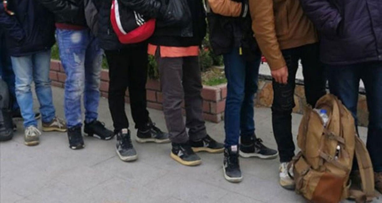 denetimlerde 11 duzensiz gocmen yakalandi RgpazSHB