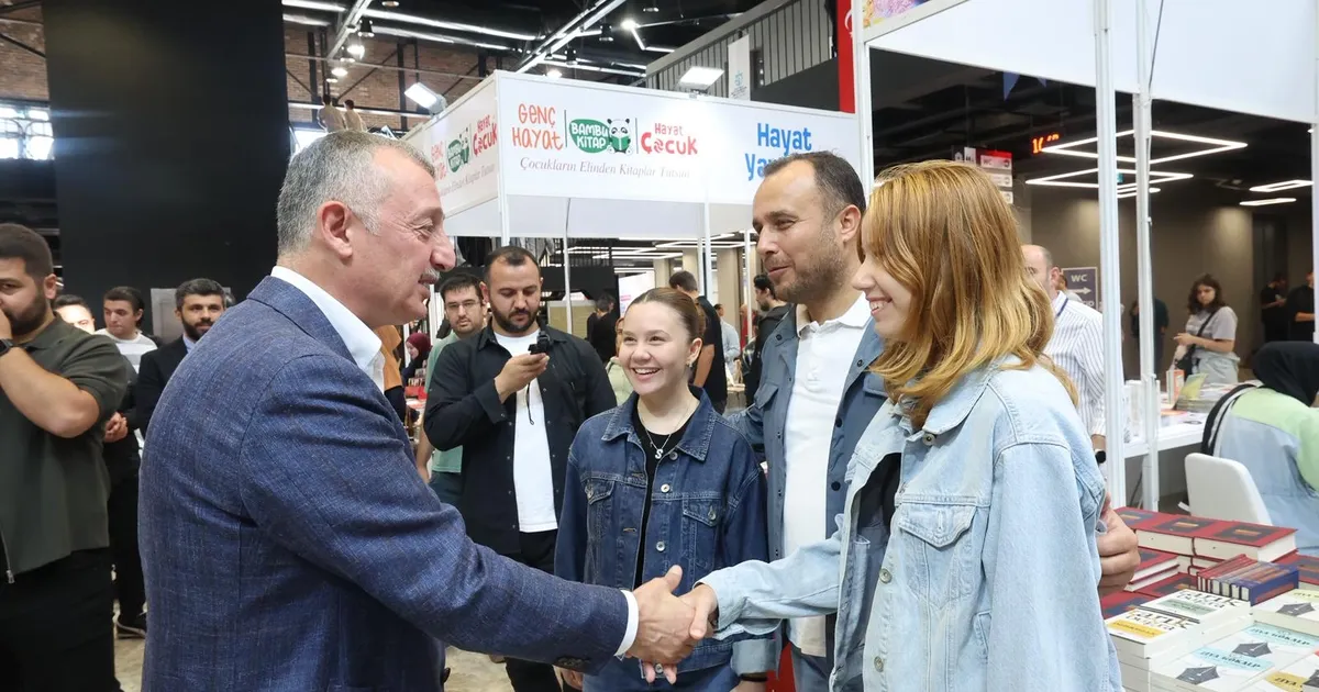 baskan buyukakindan kitap fuarina destek gnSBWjCl