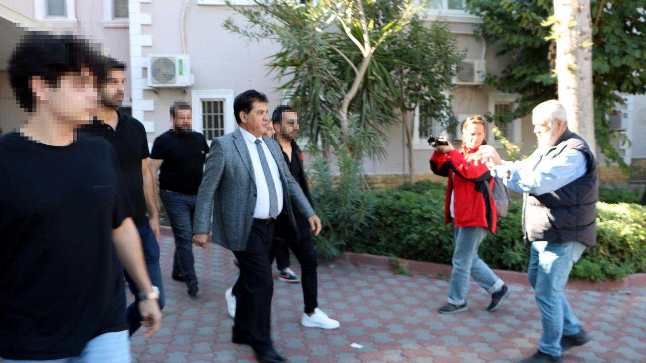 dolandiricilik suclamasiyla gozaltina alinmisti eski belediye baskani tutuklandi 8rPw2dvD.jpg