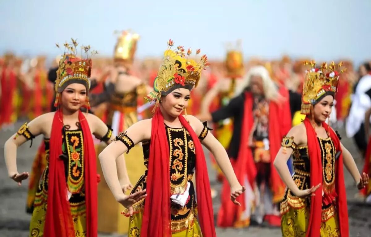 gandrung sewu festivali banyuwangide 6mOV4FxG.jpg