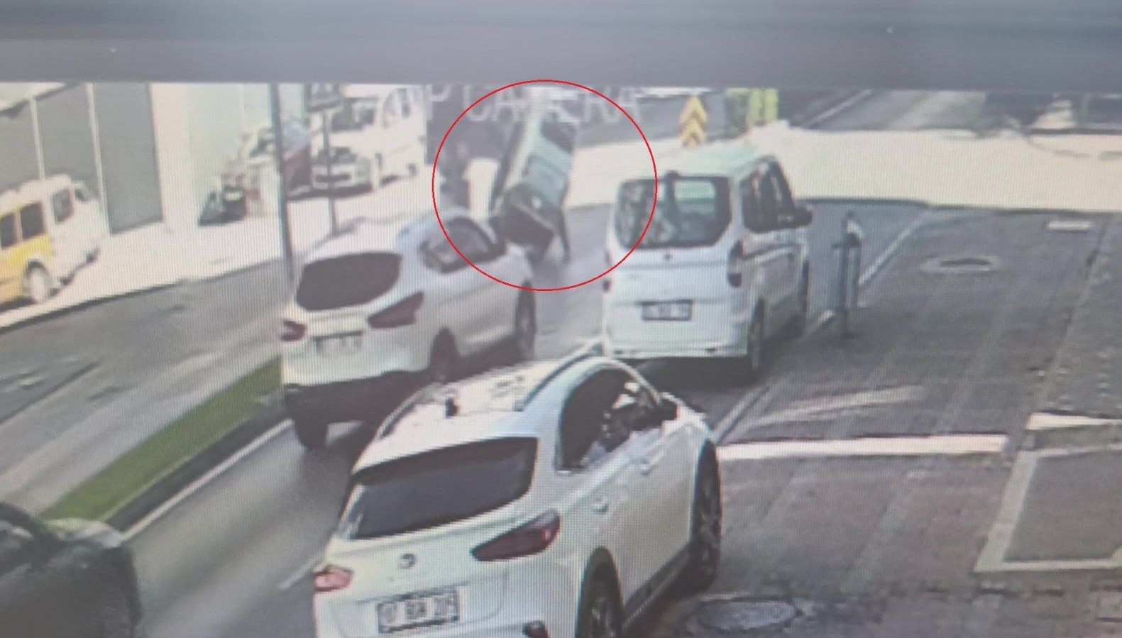 viraji alamayan elektrikli bisiklet devrildi nRFbKuxg