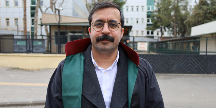 ÖHD Eş Genel Başkanı: Demokratik hukuk, bin bir farklı kimliği barındıran yapıdır – Politika Haber