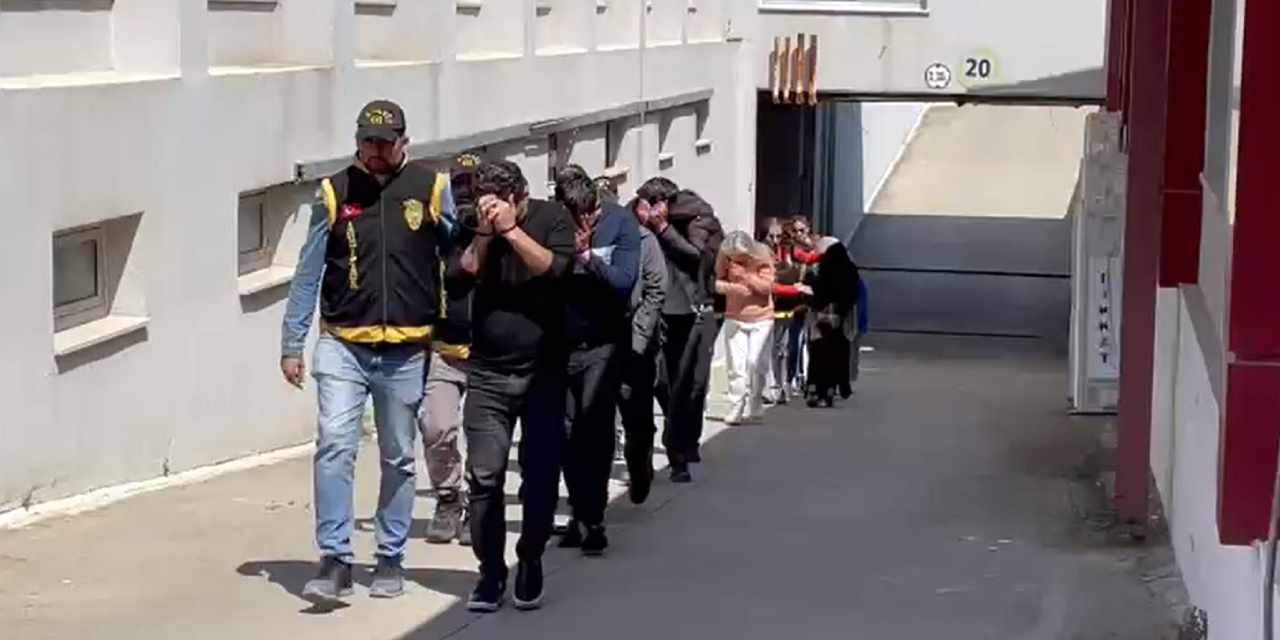 Adana’da Masaj Salonlarına Fuhuş Baskını: 9 Kadın Kurtarıldı