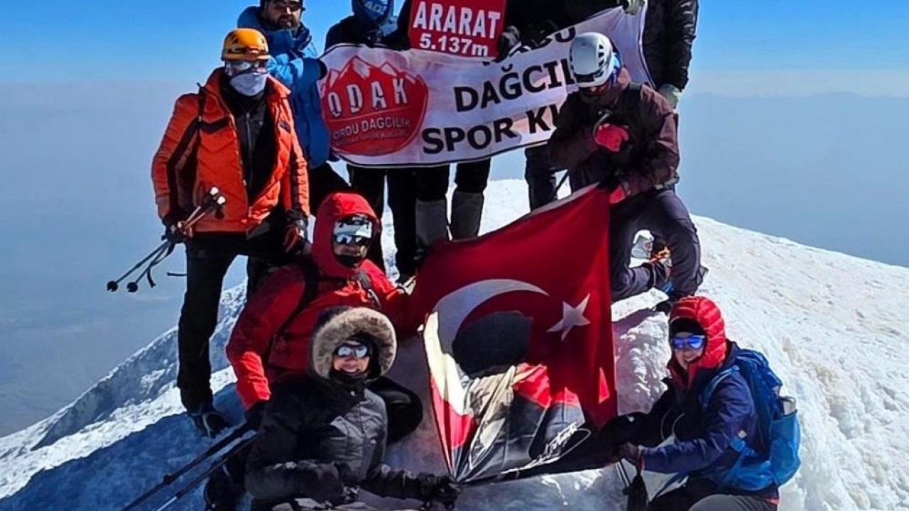 Ordulu dağcılar, Türkiye’nin ‘çatısına’ ulaştı! Img