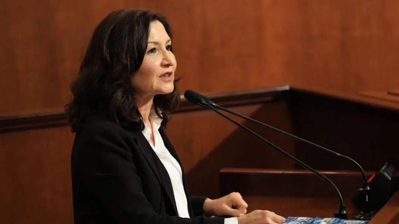 İBB Meclisi’nde İmamoğlu tartışması… Ülkü İnanlı: ‘A Haber seyredip Yeni Şafak okuyacağınıza…’ Img